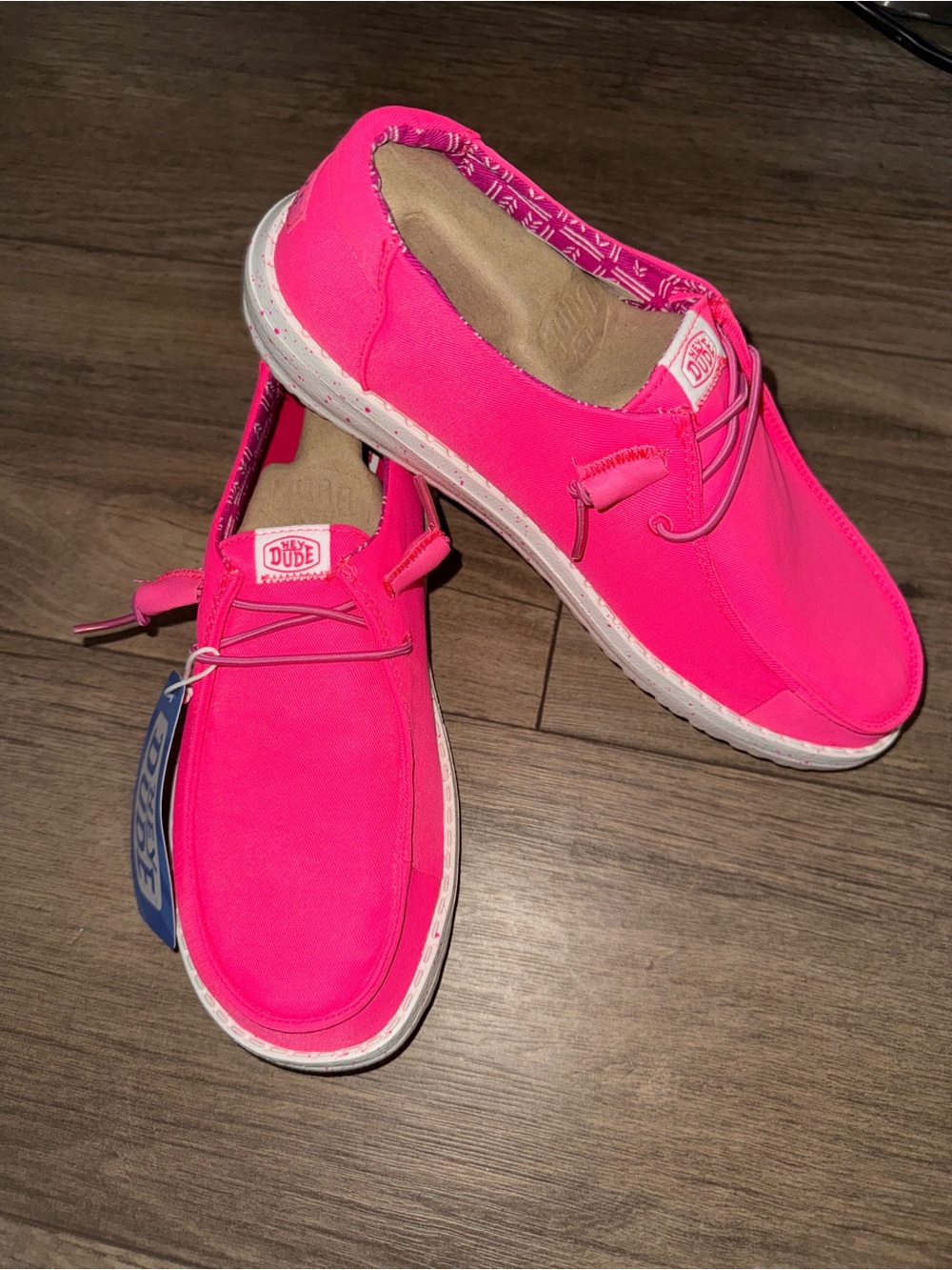 NWT Hey Dude Women’s Stacie Slip-On Sneakers in Neon Pink